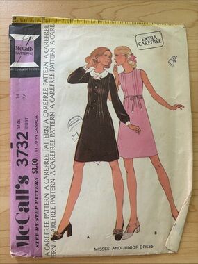 Vintage McCall's 3732 70's Style dress with sleeve variations. Size 14